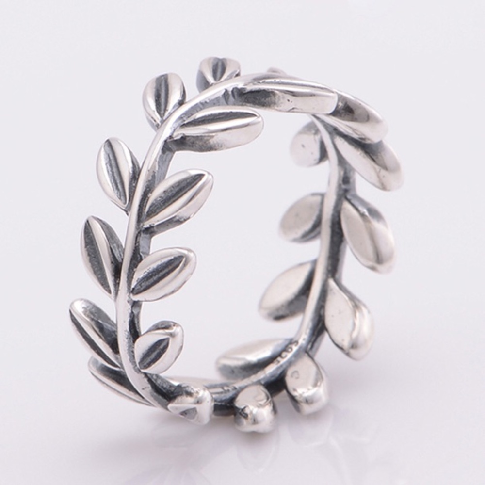 Pandora Vine Ring